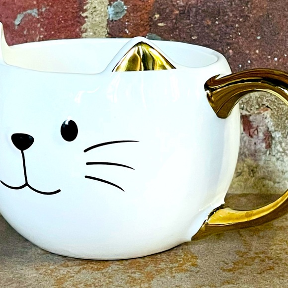 NEW Large Cat Shaped White and Gold Coffee Tea Mug Cup Pet Animal Lover 17 fl oz - Picture 4 of 10